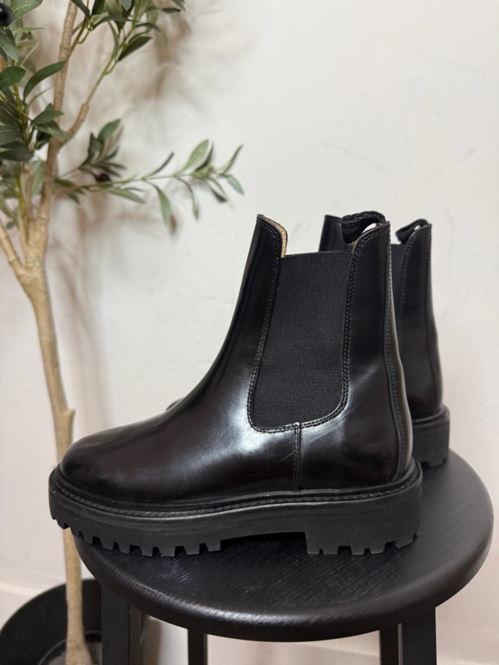 Isabel Marant Black Leather Chelsea Lug Sole Ankle Boots- Size 36 / 5.5 - Picture 2 of 9